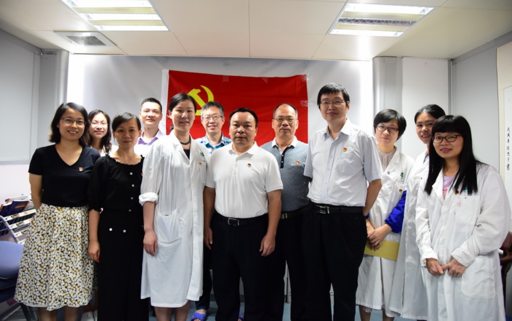 壹定发党委发展 “七一”深刻基层调研慰问活动